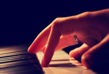 周冠宇加入法拉利F1车队,担任储备车手.